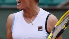 Кузнецова свали Агниешка Радванска на земята