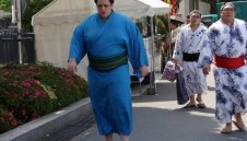 Пак пердашат Аоияма в Токио