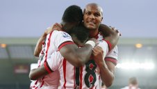 Съндърланд прати Нюкасъл и Норич в Чемпиъншип