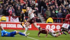 Ман Сити пречупи Нотингам за нова важна крачка към титлата