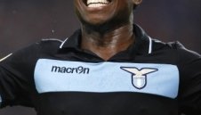 Лацио шамароса 2:0 Щутгарт пред Балъков