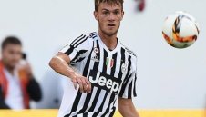 Арсенал се прицели в защитник на Юве