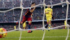 Канибала захапа Марадона и диша във врата на Ромарио