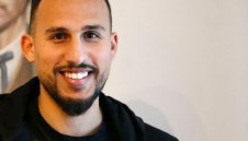 Славиша се чуди какво да прави с нов в Левски