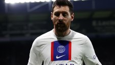 Пълен обрат! Смъмреният Меси остава в ПСЖ?