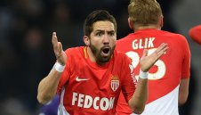 Пореден португалец в радара на Уулвс