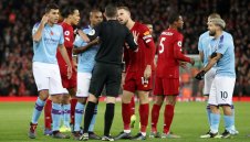 Помага ли ВАР на Ливърпул? Вижте как щеше да изглежда Висшата лига без системата