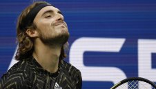 Циципас направи обратен завой за ваксините