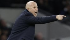 Слот отсече: Ливърпул трябва да реагира срещу Юнайтед