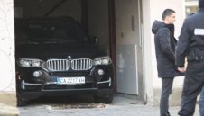 Нов удар за Божков: Конфискуваха и двата му джипа