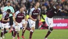 Сити, Нюкасъл... Още един клуб от Висшата лига беше взет от милиардер