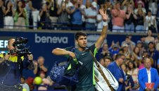 Сензация в Торонто! Томи Пол наби Карлос Алкарас