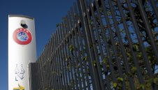 УЕФА излезе с още две дати за край на сезона