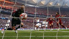 Ще бъде жестоко, ако Ливърпул остане без титла