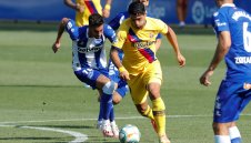 Бекъм изкушава Луис Суарес