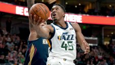 Новобранец от Юта блесна с 41 точки