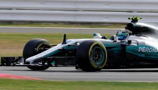 Ботас даде най-добро време, Фетел е шести