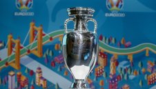 Ефектът на доминото: Как отлагането на Евро 2020 ще се отрази на клубния футбол