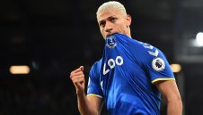 Тотнъм иска двама от Евертън, Ричарлисон обаче е в плановете и на конкурент