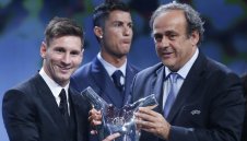 Платини съсипа Меси: Не е същият, много е зле!