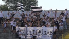 И феновете на Славия: Искаме на стадиона