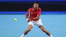 Джокович отнесе китаец за 70 минути