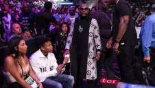 Флойд Мейуедър купува Нюкасъл?