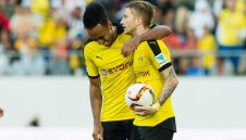 "Батман и Робин" видяха сметката на "старата госпожа" + ВИДЕО