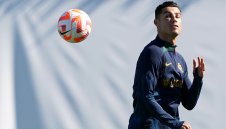 Роналдо поиска помощ за бой по Испания