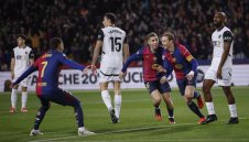 Ал Итихад се огледа във Френки де Йонг 