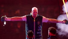 Странностите на Фюри: Тайсън тренираше с дребни тайландци за огромния Махмудов 