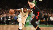 Кайри потопи Торонто с 43 точки и 11 асистенции