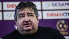 Караиванов с любопитен коментар след срещата с професионалните клубове