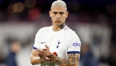 Шпорите разкарват 11, Ричарлисон е сред тях