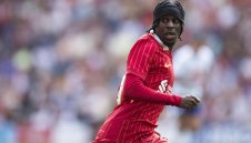 Ливърпул харчи луди пари за трансфери, но може още 