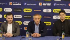 Боби излезе от окопите, за да каже няколко думи за Илиев