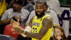 ЛеБрон с рекорд, но и с най-тежката загуба в кариерата си