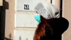 Нова заповед в битката срещу COVID-19: Носенето на маска в България е задължително от утре!