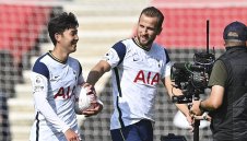 Сон избухна с 4 гола за Тотнъм