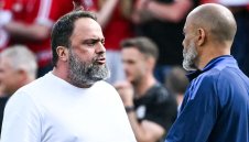 Собственикът на Форест нахлу на терена след издънката