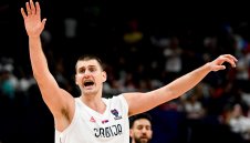 Сексбомба от порносайт се облизва за звезда от НБА + СНИМКИ