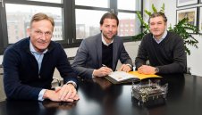 Официално: Вайденфелер преподписа с Дортмунд