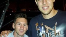 Везенков с първи трофей за Барса