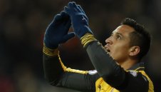 В Китай полудяха: Дават на Алексис Санчес 2 000 000 паунда на месец