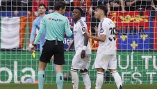 Ла Лига "сурвака" здраво Реал Мадрид заради съдиите