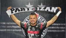 Головата машина Божинов отново бележи за Партизан