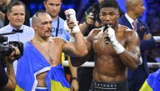 Усик иска да е в щаба на Джошуа за битката с Фюри