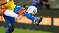 ФИФА натиска Катар да смекчи мерките за Мондиал 2022