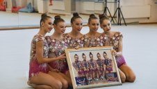 Страхотни! Два златни и един сребърен медал за "грациите" в Русия