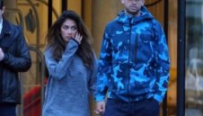 Никол утешава Григор в града на любовта + СНИМКИ